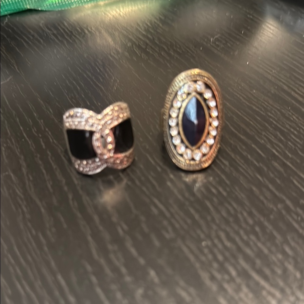 Elegant Black and Silver Ring Set